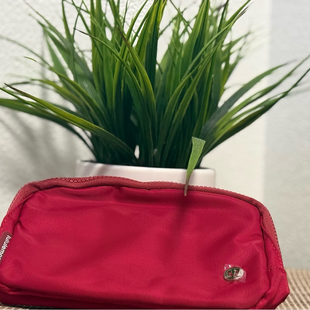 Red Women's Bag lululemon